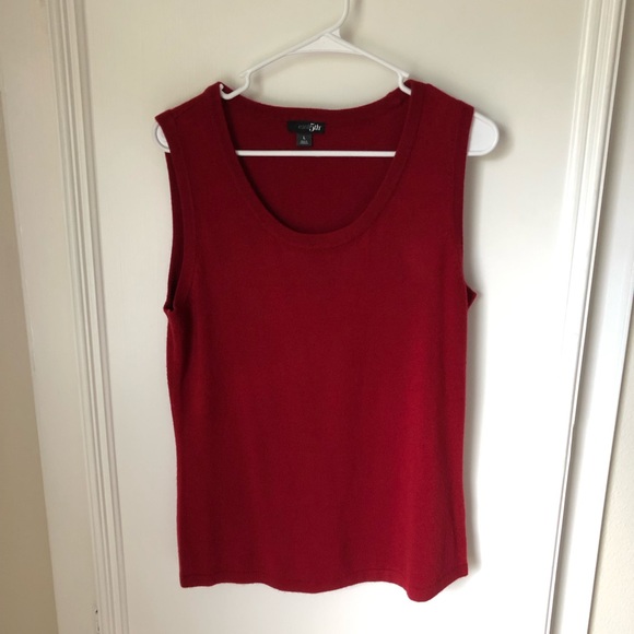 3/$10 East 5th Red Scoop Neck Tank Top Size Large - Picture 1 of 7